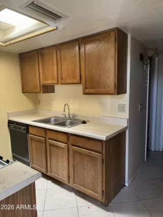 Photo #4: 7030967 Listing