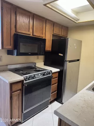 Photo #5: 7030967 Listing
