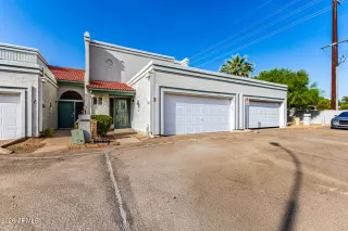 Photo #6: 7031002 Listing