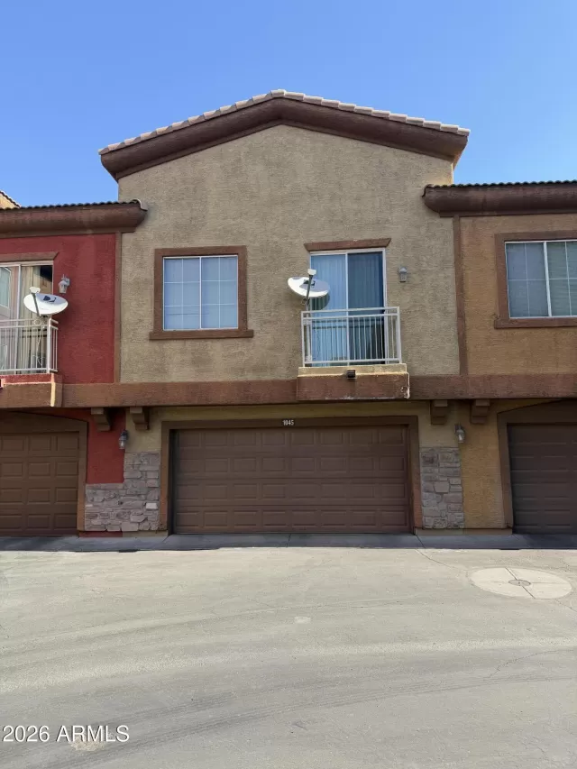 MLS: 7031102 Condo For Sale