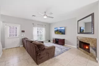 Photo #4: 7031164 Listing