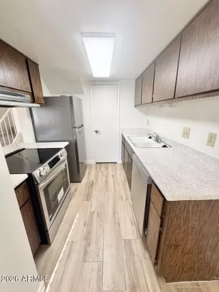 Photo #2: 7031220 Listing