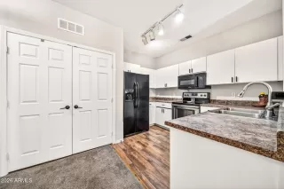 Photo #3: 7031236 Listing