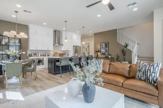 Photo #2: 7031252 Listing