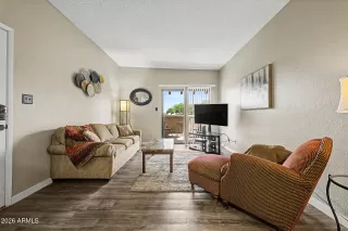 Photo #4: 7031417 Listing