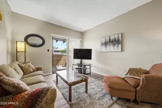 Photo #5: 7031417 Listing