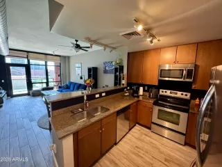Photo #5: 7031512 Listing