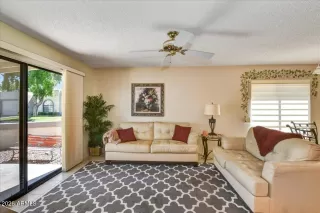 Photo #4: 7031633 Listing