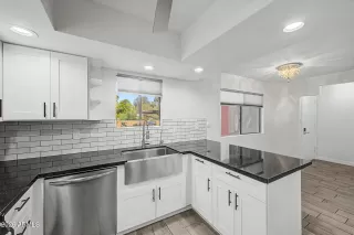 Photo #3: 7031823 Listing