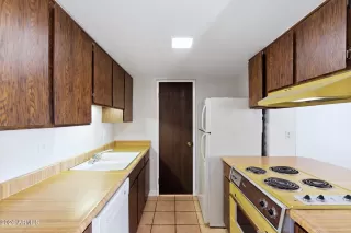 Photo #5: 7031894 Listing