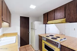 Photo #6: 7031894 Listing