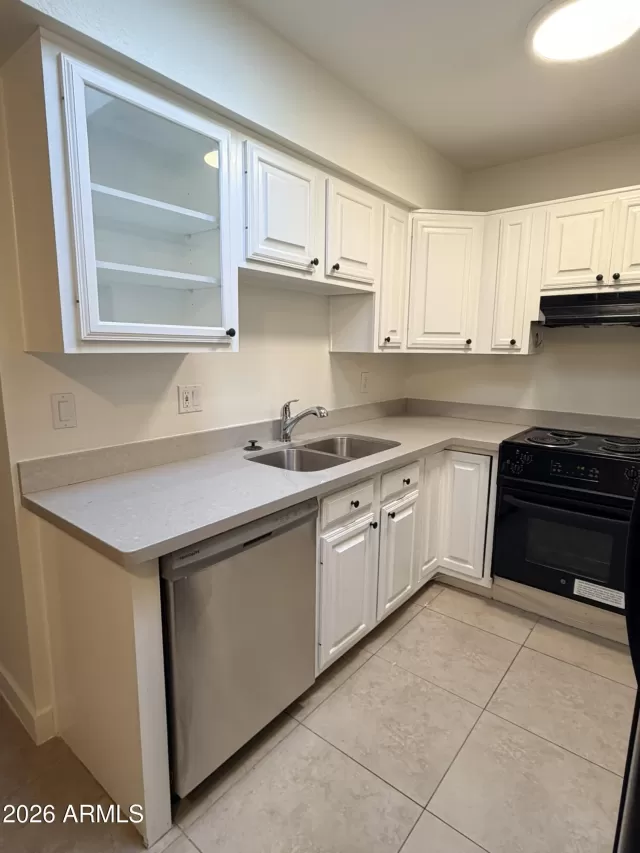 MLS: 7032372 Condo For Sale