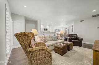 Photo #5: 7032480 Listing