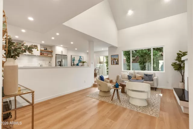 MLS: 7032544 Condo For Sale