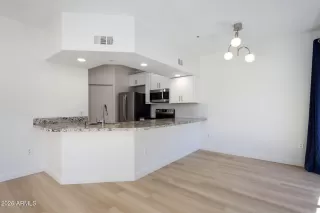 Photo #6: 7032838 Listing