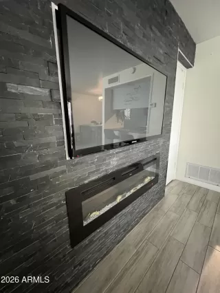 Photo #6: 7032959 Listing