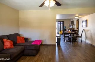 Photo #4: 7033005 Listing