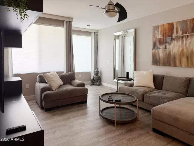 MLS: 7033018 Condo For Sale