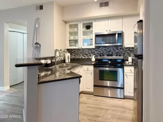 Photo #6: 7033018 Listing 