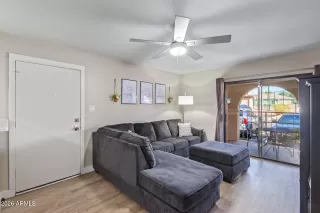 Photo #4: 7033096 Listing