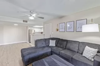 Photo #5: 7033096 Listing