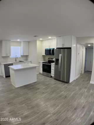 Photo #6: 7033206 Listing