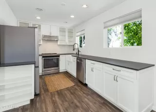 Photo #4: 7033384 Listing