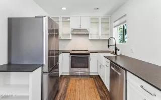 Photo #5: 7033384 Listing