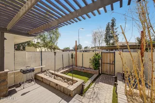 Photo #4: 7033398 Listing