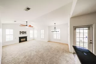 Photo #3: 7033418 Listing