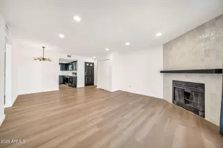 Photo #3: 7033517 Listing