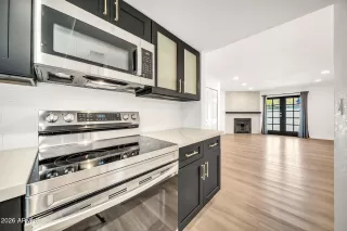 Photo #5: 7033517 Listing