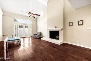 Photo #3: 7033623 Listing
