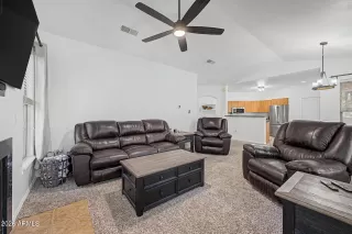 Photo #4: 7033748 Listing