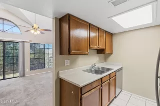 Photo #2: 7033758 Listing