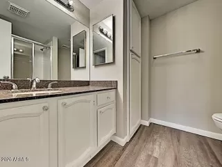 Photo #4: 7033961 Listing
