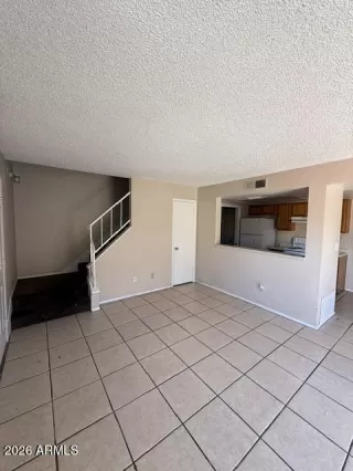 Photo #6: 7034006 Listing