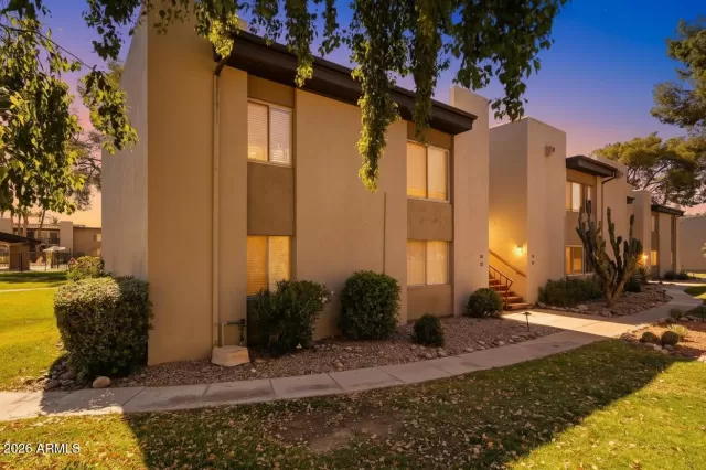 MLS: 7034045 Condo For Sale