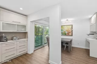 Photo #4: 7034045 Listing