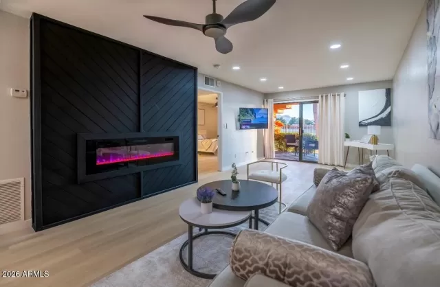 MLS: 7034083 Condo For Sale