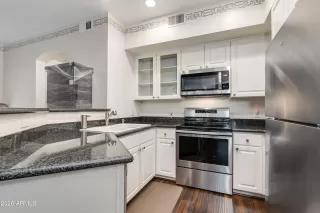 Photo #3: 7034109 Listing