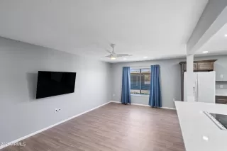 Photo #6: 7034176 Listing