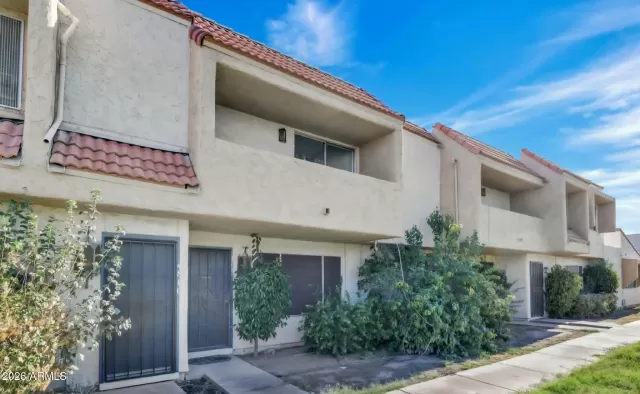 MLS: 7034267 Condo For Sale