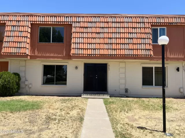 MLS: 7034297 Condo For Sale