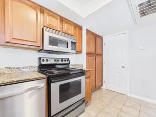 Photo #4: 7034308 Listing
