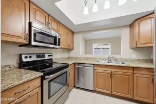 Photo #6: 7034339 Listing
