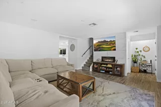 Photo #6: 7034423 Listing