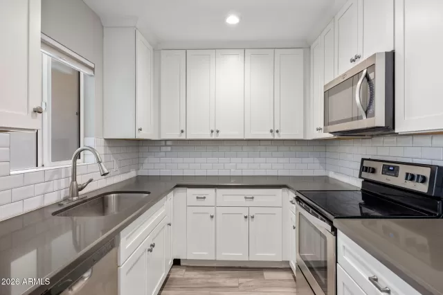 MLS: 7034574 Condo For Sale