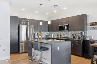 Photo #3: 7034870 Listing