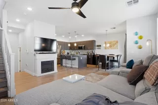 Photo #6: 7034870 Listing